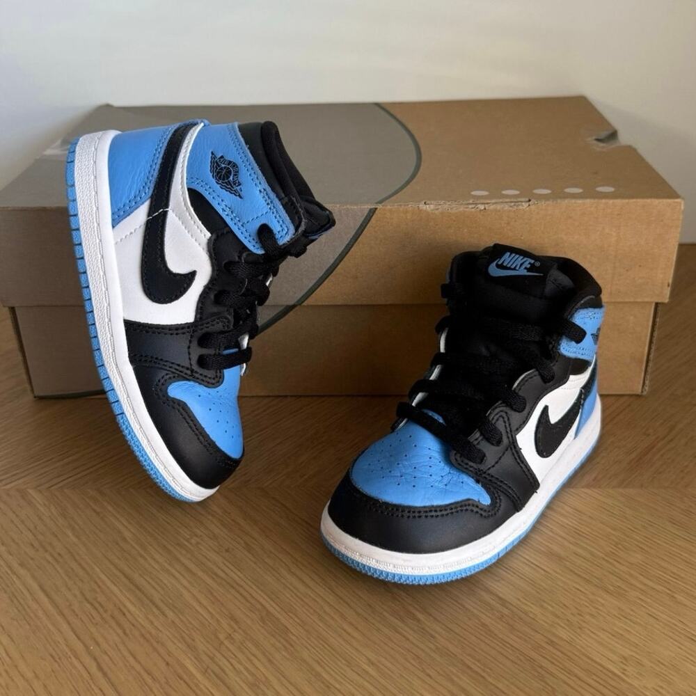 Nike Air Jordan 1 Retro High OG ‘UNC’ Toddler Sneakers- SZ 8 C